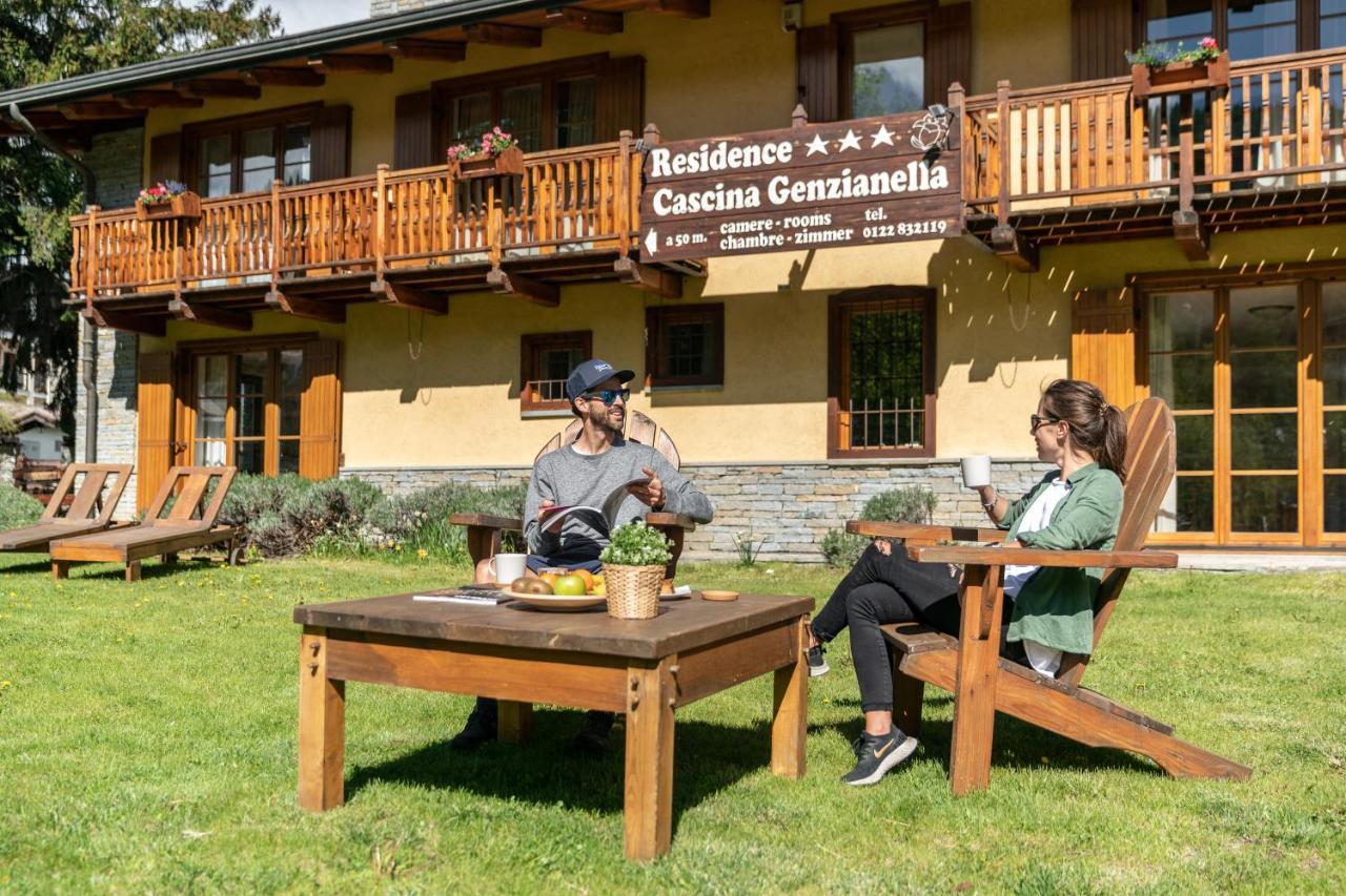 Residence Cascina Genzianella Oulx Eksteriør billede
